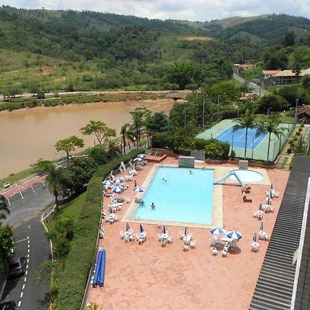 Lindo Flat em Águas de Lindoia Águas de Lindóia Esterno foto