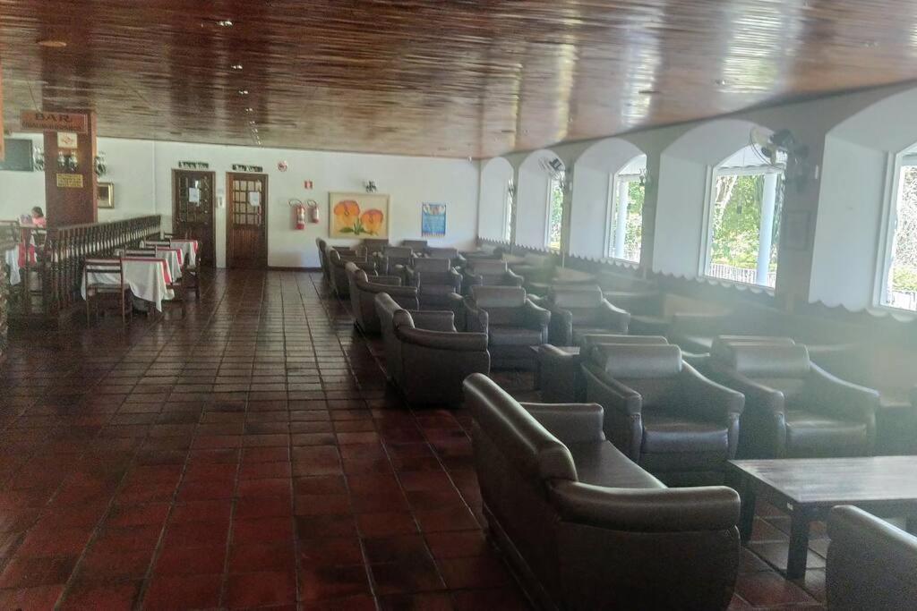 Lindo Flat em Águas de Lindoia Águas de Lindóia Esterno foto