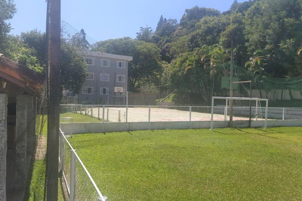 Lindo Flat em Águas de Lindoia Águas de Lindóia Esterno foto