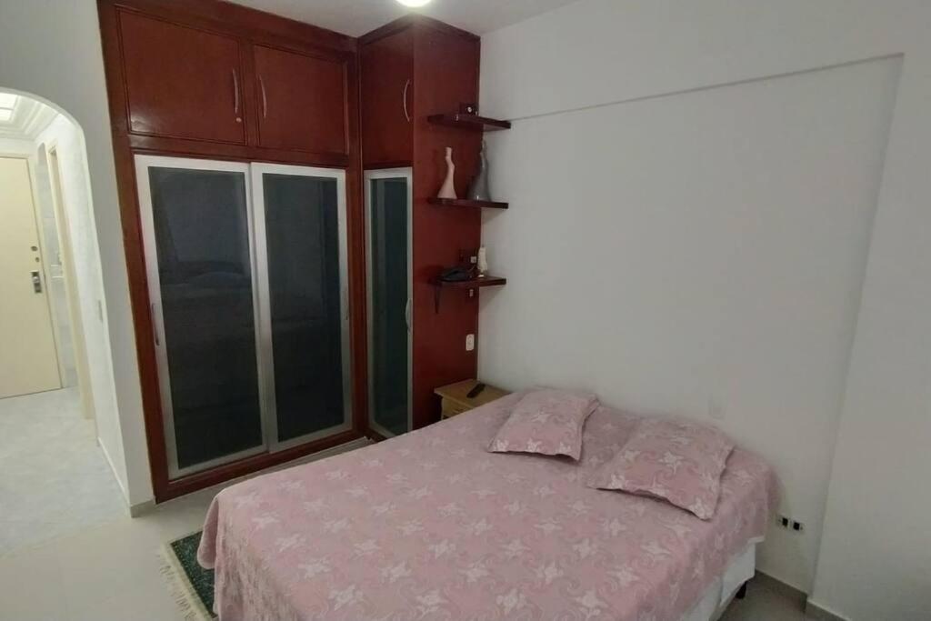 Lindo Flat em Águas de Lindoia Águas de Lindóia Esterno foto