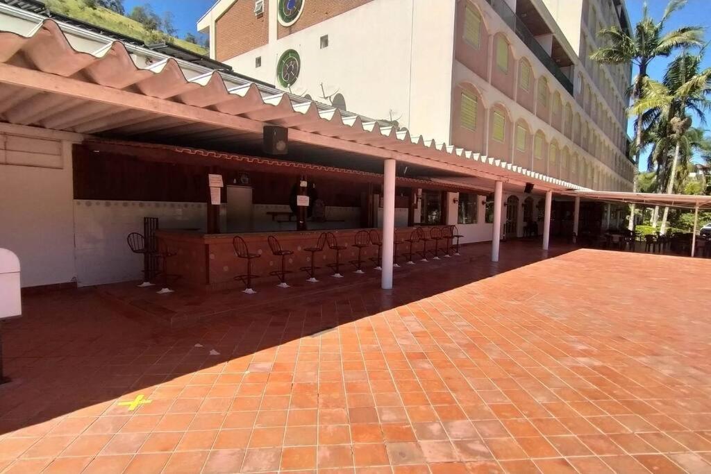 Lindo Flat em Águas de Lindoia Águas de Lindóia Esterno foto